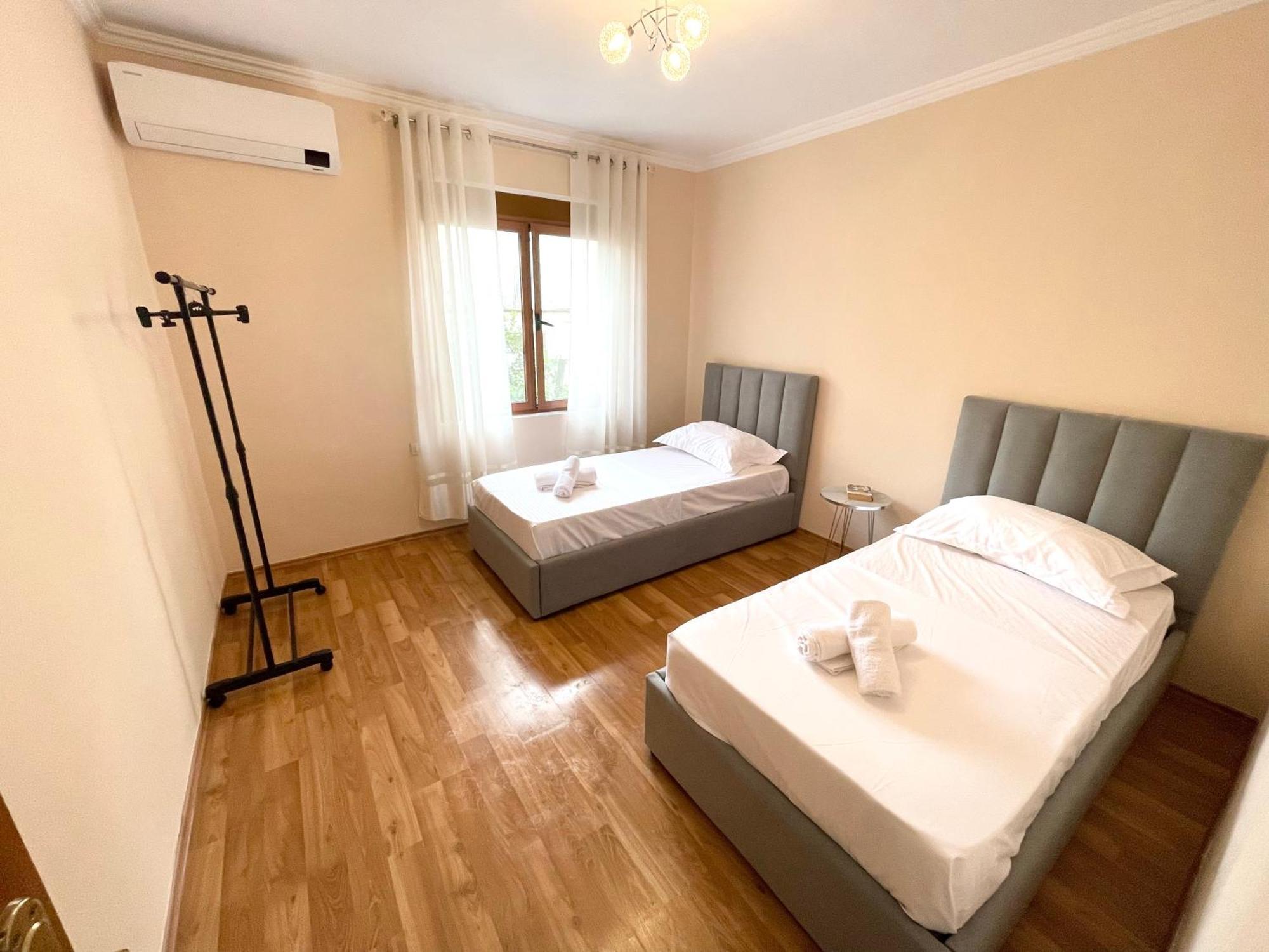 טיראנה Skanderbeg Square Apartment 02 מראה חיצוני תמונה
